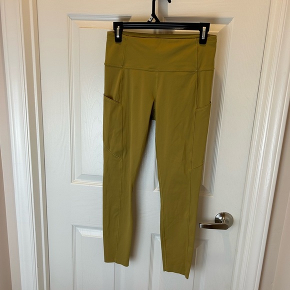 LULUEMON FAST AND  FREE HIGH RISE LEGGINGS SIZE 8 - Picture 5 of 12